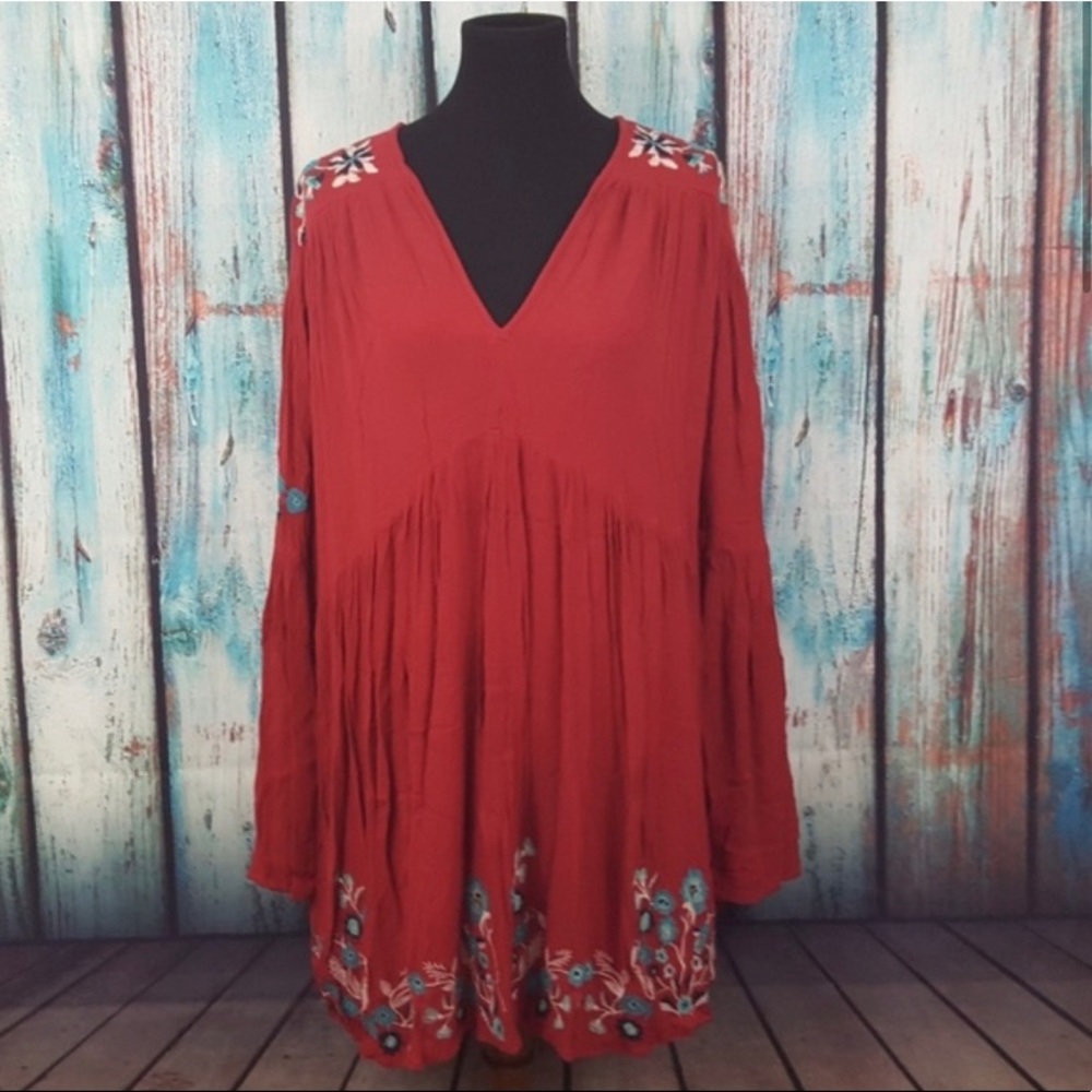 Te Amo embroidered peasant bell sleeve dress